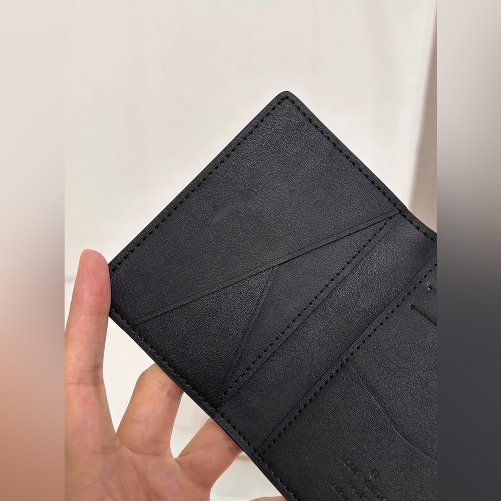 Louis Vuitton Pocket Organizer - Picture 8 of 9